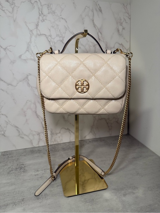 Tory Burch Handbags - Tory Burch Cream Quilted Leather Chain Crossbody